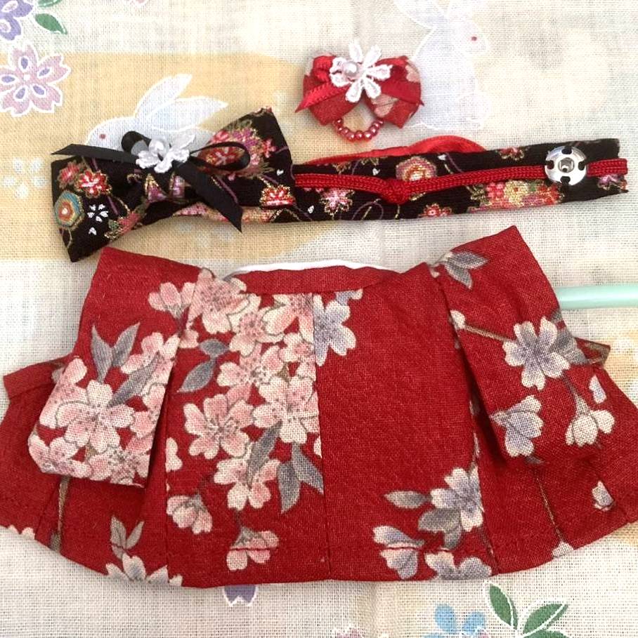 KIMONO FAIT MAIN POUR MÈRE ROUGE/NOIR Fait main au Japon