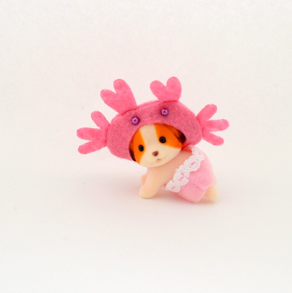 Baby Aqua Parade Series Baby Chiffon Dog With Pink Crab Hat 2022 Sylvanian Families Calico Critters