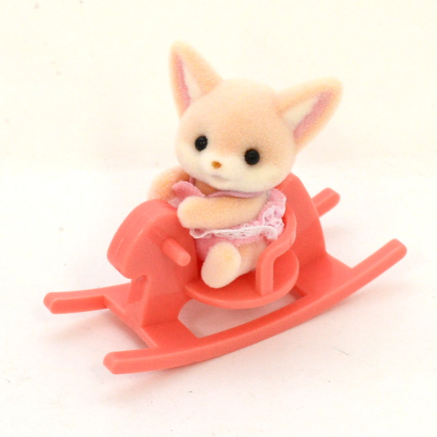 Bébé renard fennec et cheval à bascule Sylvanian Families Calico Critters
