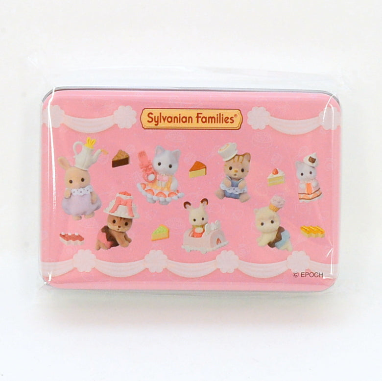 علبة معدنية وردي بتصميم حفلة كعكة للأطفال - Sylvanian Families Calico Critters