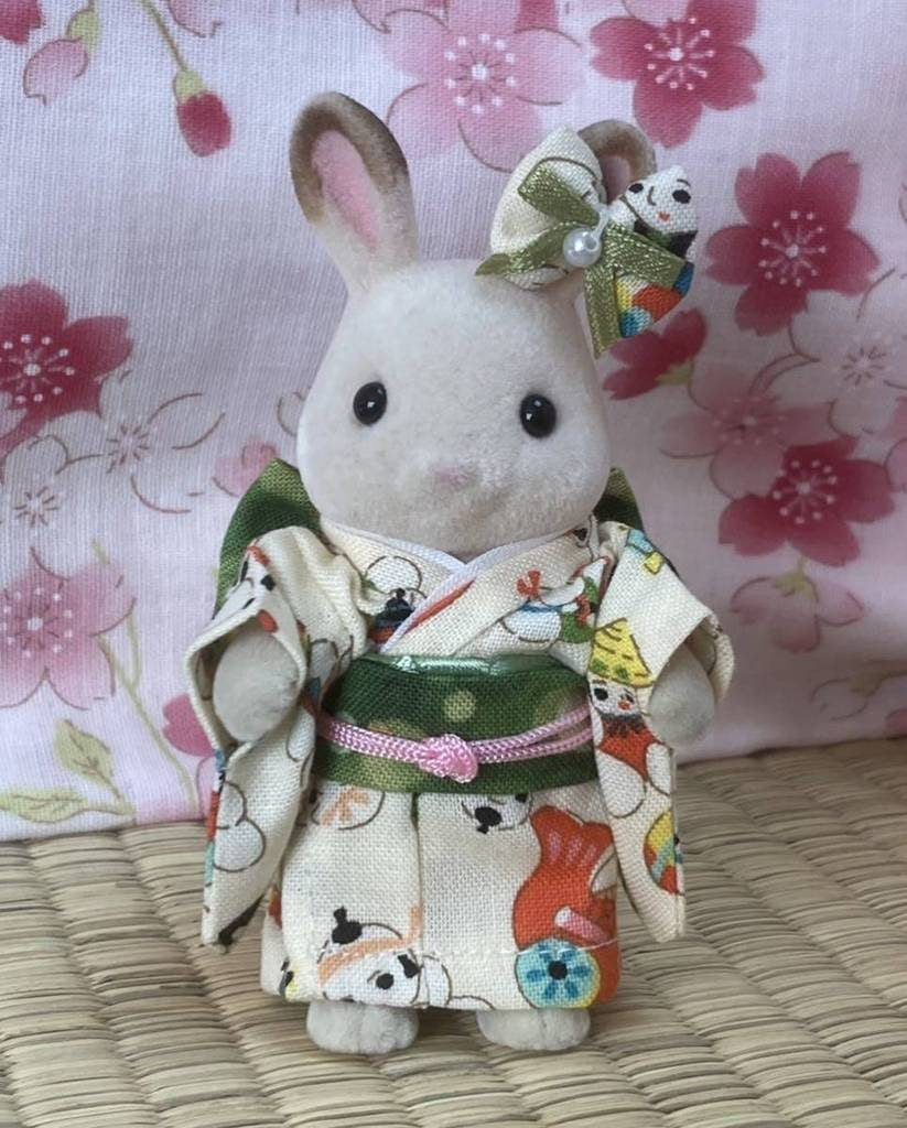 KIMONO FAIT MAIN POUR MÈRE POUPÉE TRADITIONNELLE BLANC/VERT Fait main au Japon