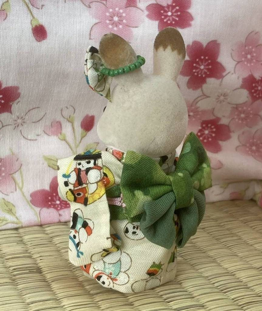 كيمونو يدوي الصنع للأم أبيض/أخضر دمية تقليدية يابانية يدوية الصنع