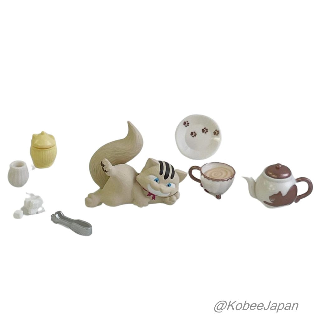 حفل شاي بلاد العجائب 4 شاي بالحليب محلى بشكل مبالغ فيه Re-ment