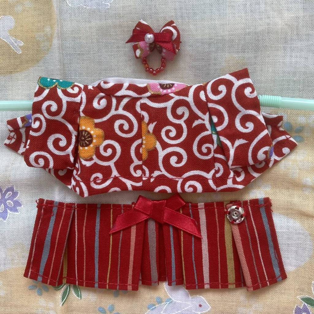 KIMONO HAKAMA FAIT MAIN POUR MÈRE FLORAL ROUGE Fait main au Japon