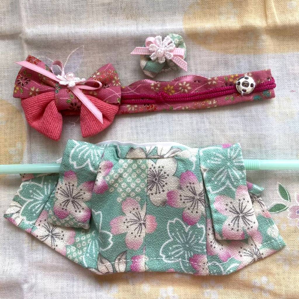 KIMONO FAIT MAIN POUR MÈRE VERT CLAIR/ROSE SAKURA Fait main au Japon