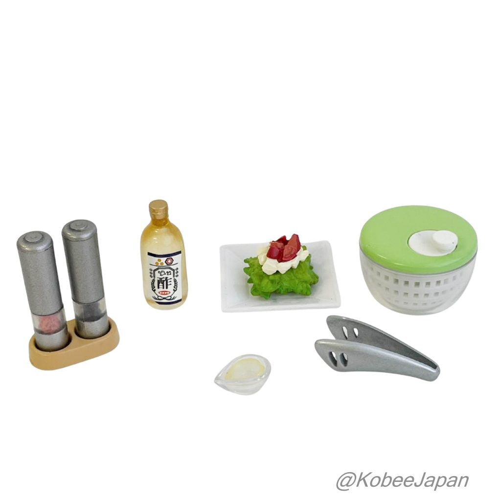 Kitchen Tools 8 piece complete set. Re-ment