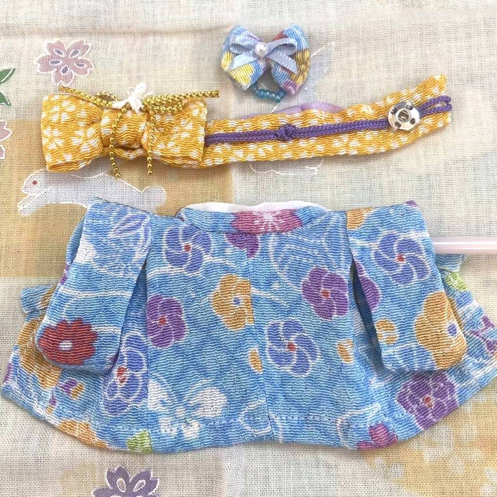 كيمونو يدوي الصنع للأم كريب أزرق فاتح/أصفر صنع في اليابان