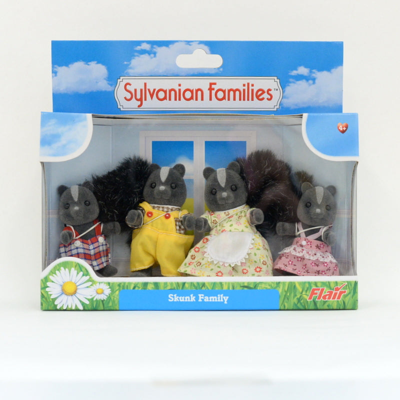 Skunk Family Flair 4104 Sylvanian Families Calico Critters