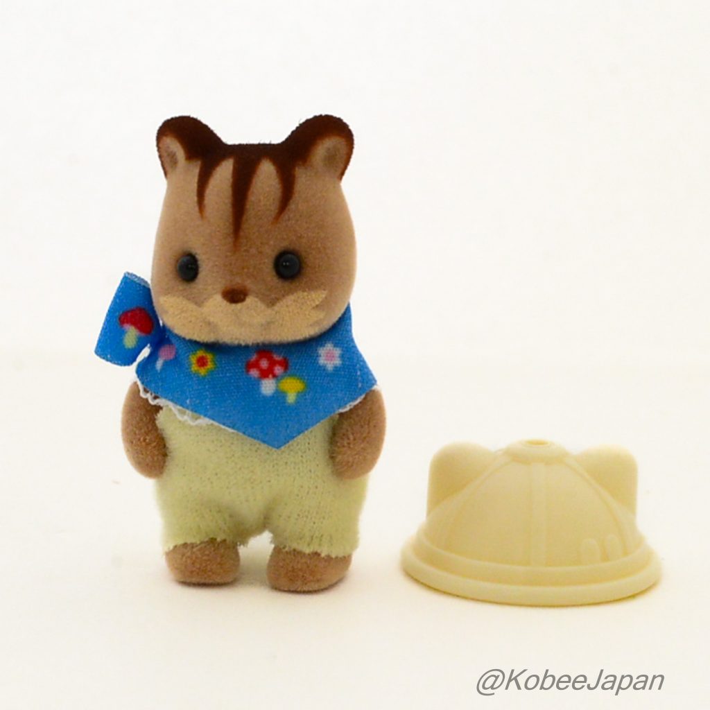 Collection Bébé Série Forêt secrète Écureuil noix FamilyMart 2023 Sylvanian Families Calico Critters