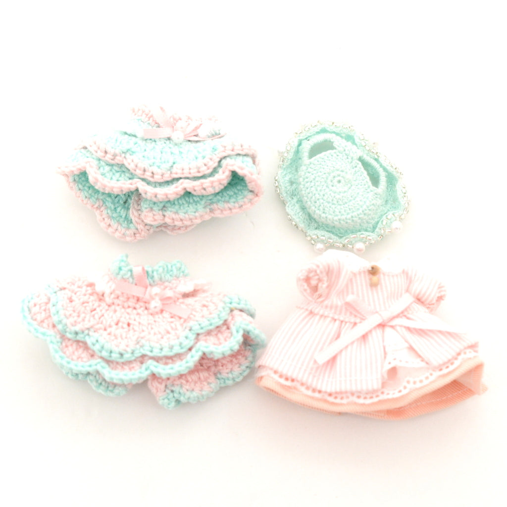 ENSEMBLE DE ROBE FAIT MAIN POUR MÈRE ET FILLE fait main