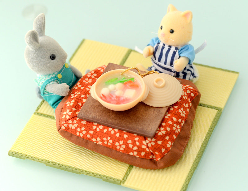 سلسلة القدور الساخنة المصغرة تشانكو نابي لعبة كبسولة عائلات سيلفانيان كاليكو كريترز