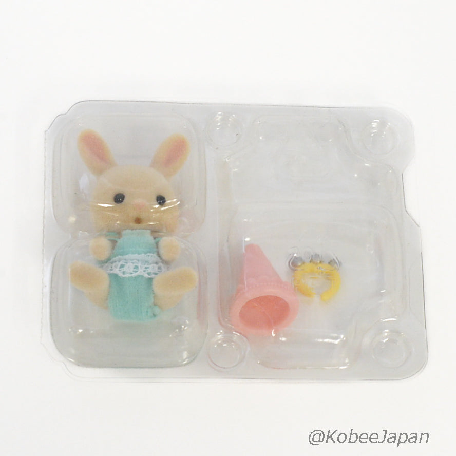 Serie de Fiesta para Bebés Conejo Lechero Sylvanian Families Calico Critters