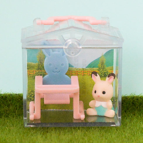 Set de 2 a 5 cápsulas de juguete Casa de bebé Jardín Sylvanian Families Calico Critters