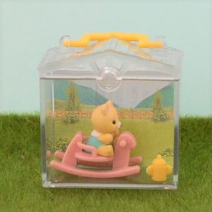 Capsules Toy Baby House Garden 5pc Set Sylvanian Families Calico Critters
