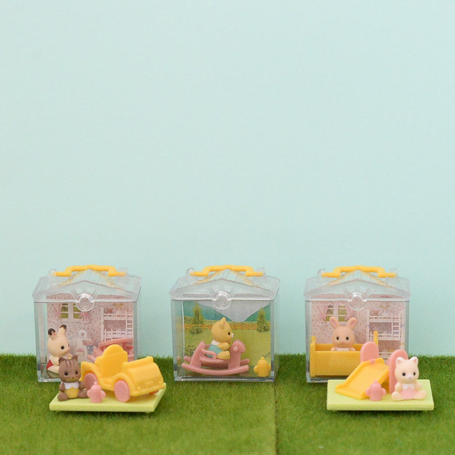 Capsules Toy Baby House Garden 5pc Set Sylvanian Families Calico Critters