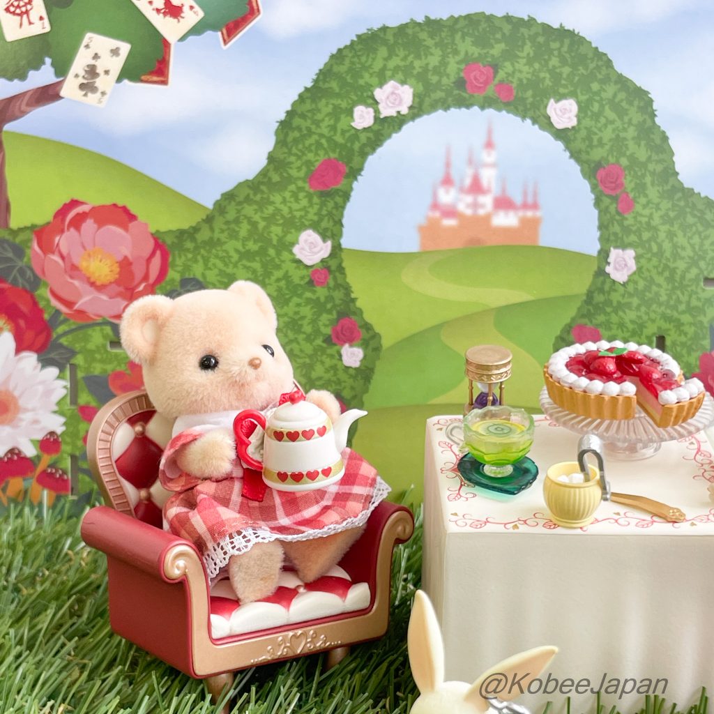 Wonderland Tea Party 2 Cupcakes bavards Re-ment