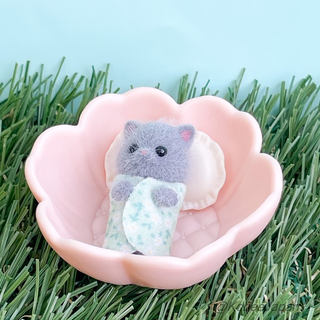 Baby and Flower Bed Set Persian Cat Small Baby 2025 Sylvanian Families Calico Critters