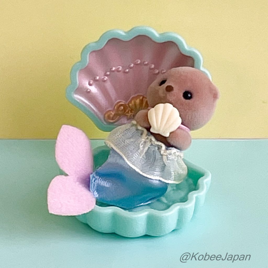 Baby Furniture Collection Dreamy Mermaid Little Sea Otter Baby and Bed Sylvanian Families Calico Critters