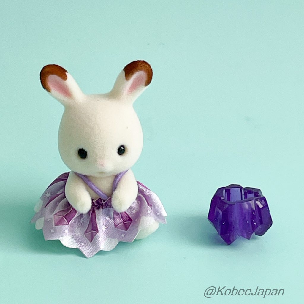 Fairy Forest Friends Series Chocolate Rabbit Baby (Sitting) with Jewel Earrings 2025 Sylvanian Families Calico Critters