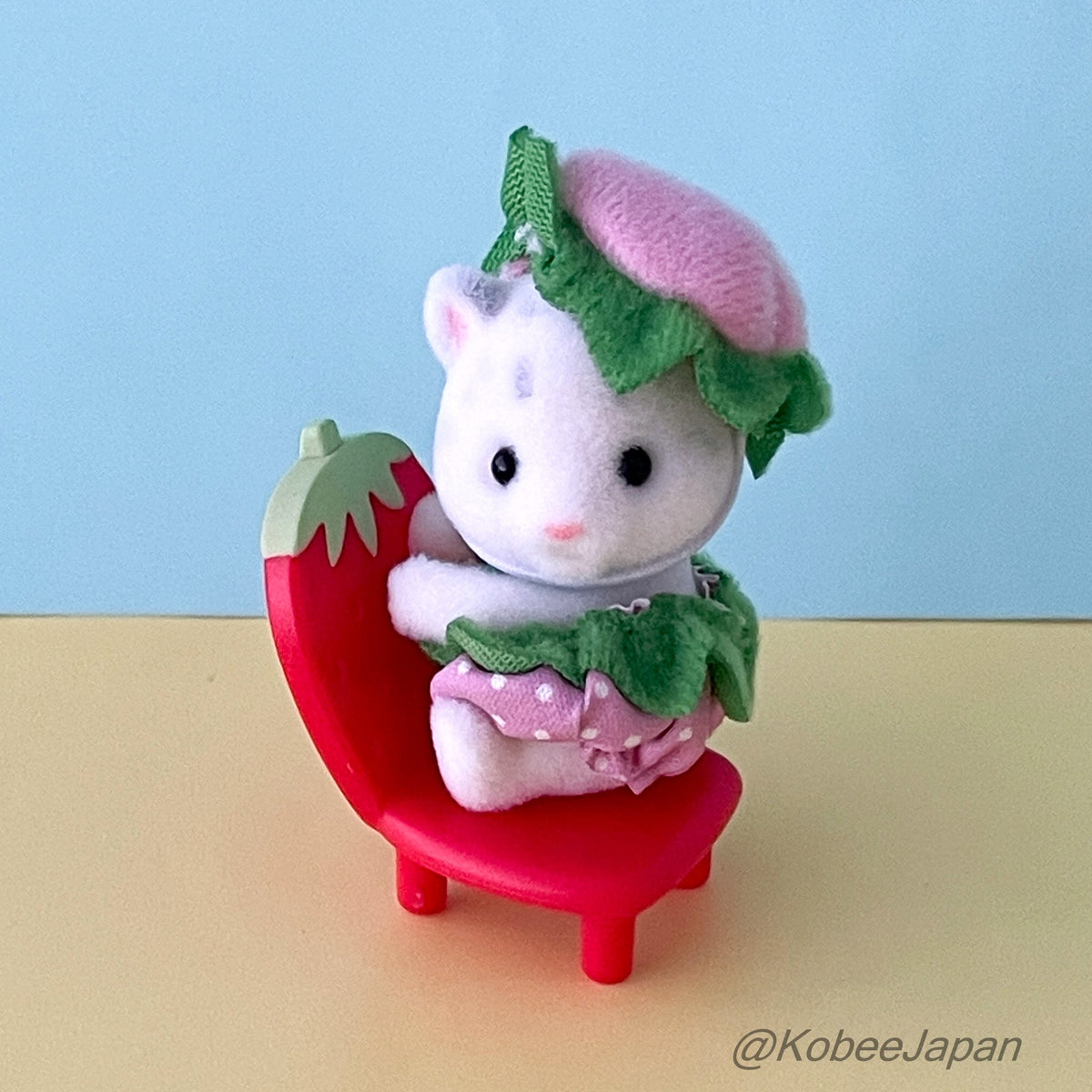 Baby Furniture Collection Strawberry Snow Leopard Baby 2026 Sylvanian Families Calico Critters