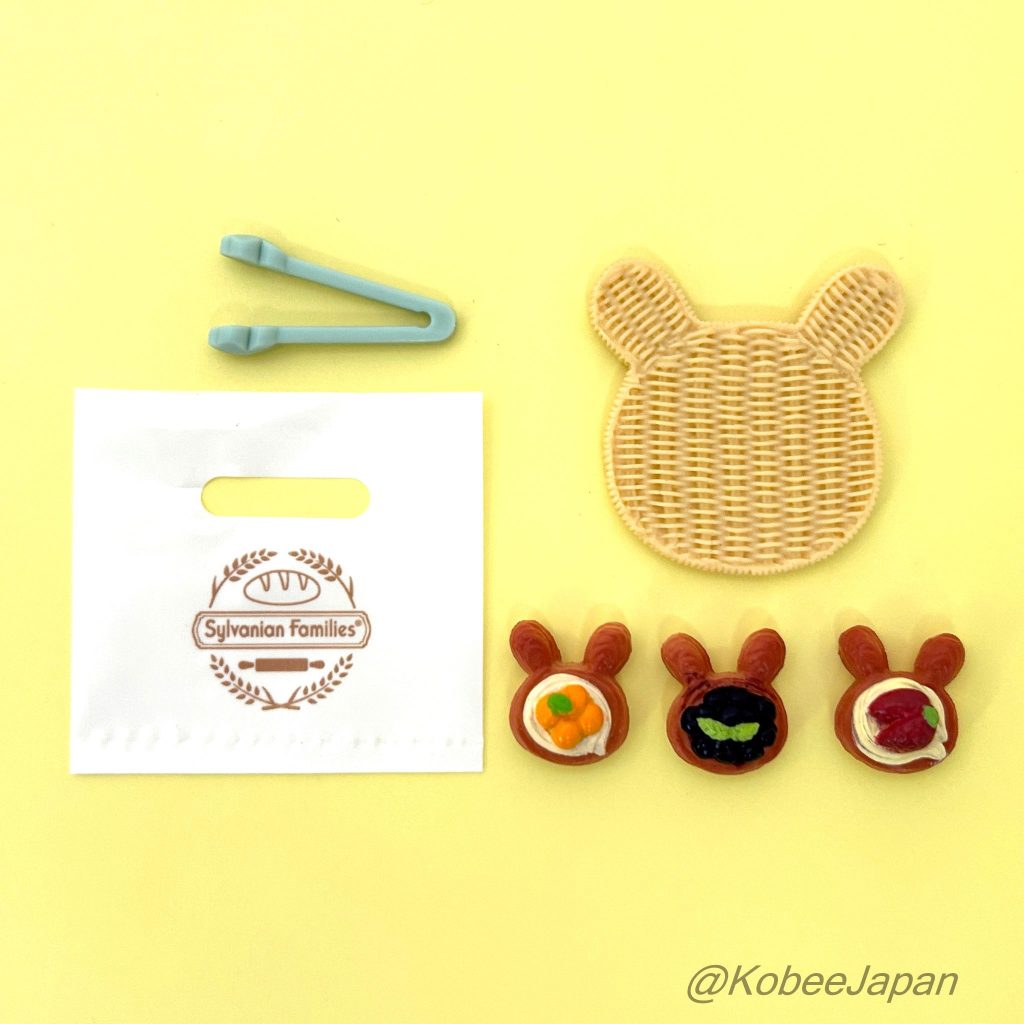 Set de PC de cápsulas Juguete Jolly Bakery en el Bosque 2024 Familias Sylvanian Calico Critters