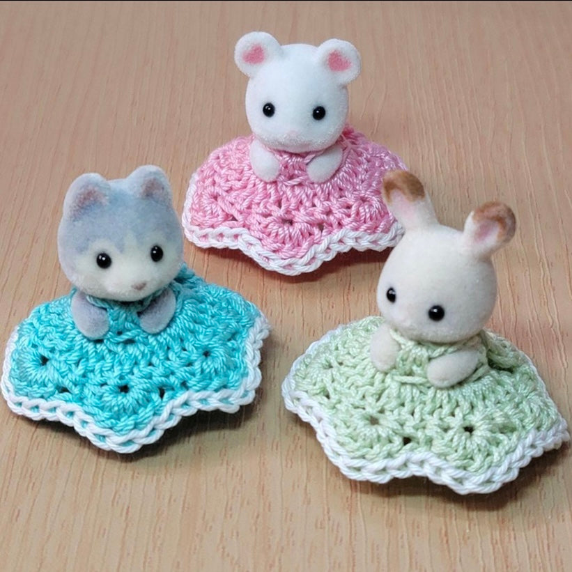 ENSEMBLE DE 3 ROBES POUR BÉBÉS FAITES À LA MAIN, Sylvanian Families du Japon