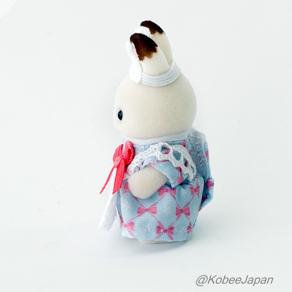 Forêt Cuisine Bébé Lapin Chocolat Serveuse Bleu Rose 2025 Familles Sylvanian Calico Critters