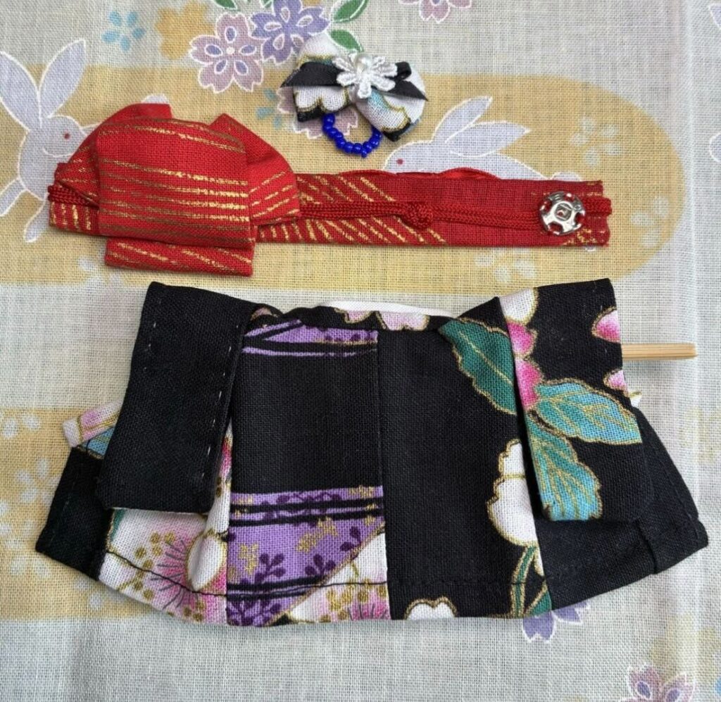 Kimono Sakura noir fait main pour maman