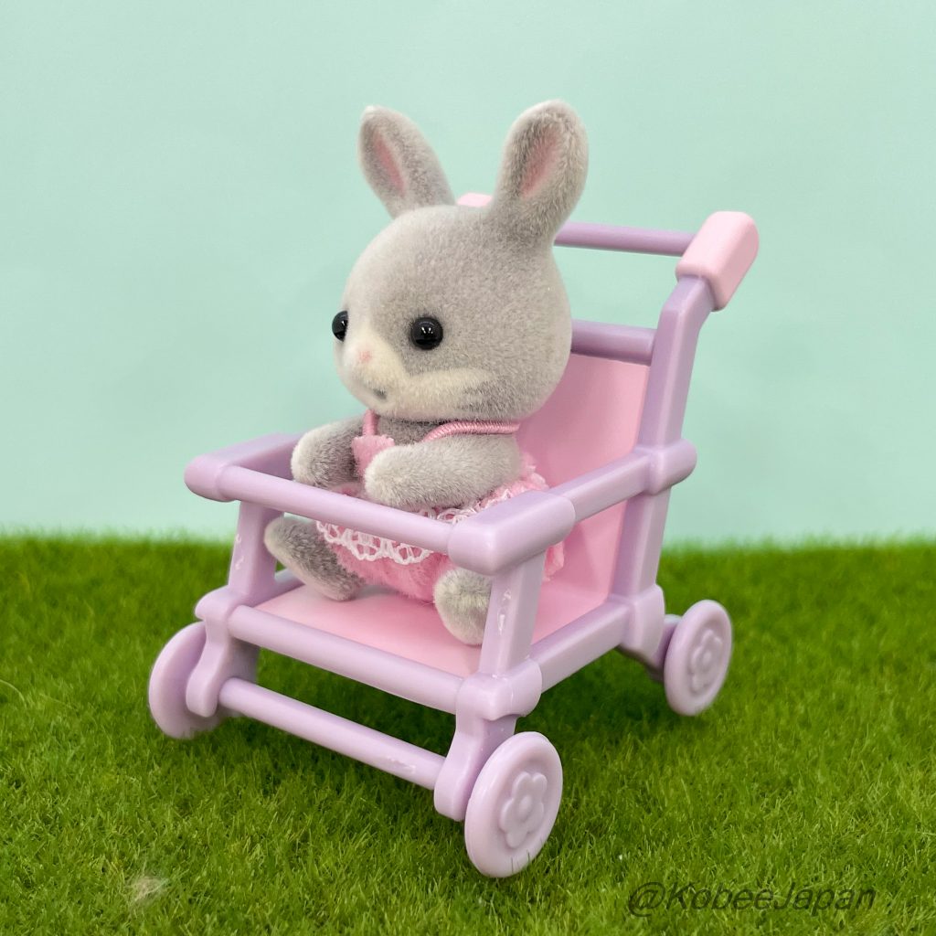 Baby and Stroller Series أرنب كوتونتايل عائلات سيلفانيان كاليكو كريترز