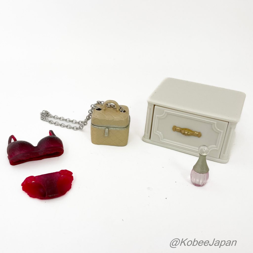 My Sweet Closet حقيبة 8 سلاسل Re-ment