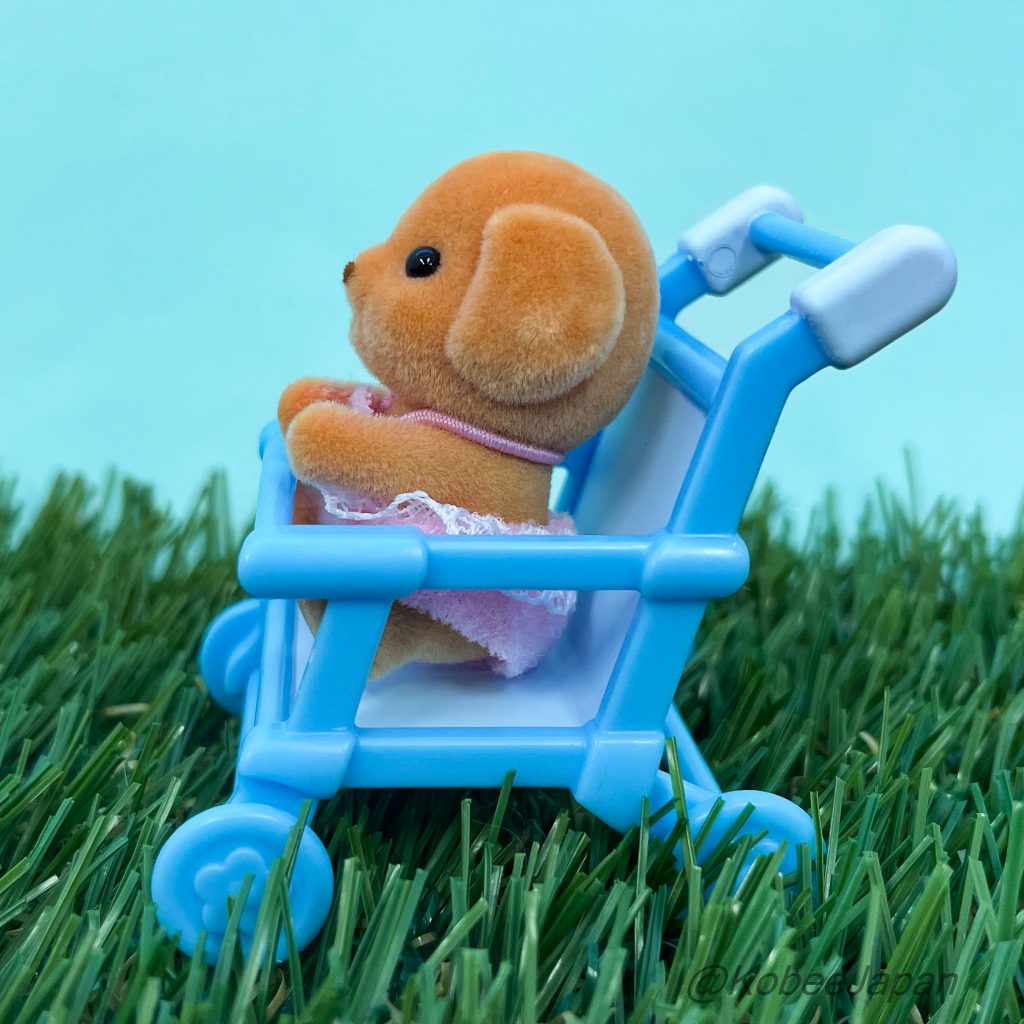 Baby and Stroller Series Caniche Jouet Familles Sylvanian Calico Critters