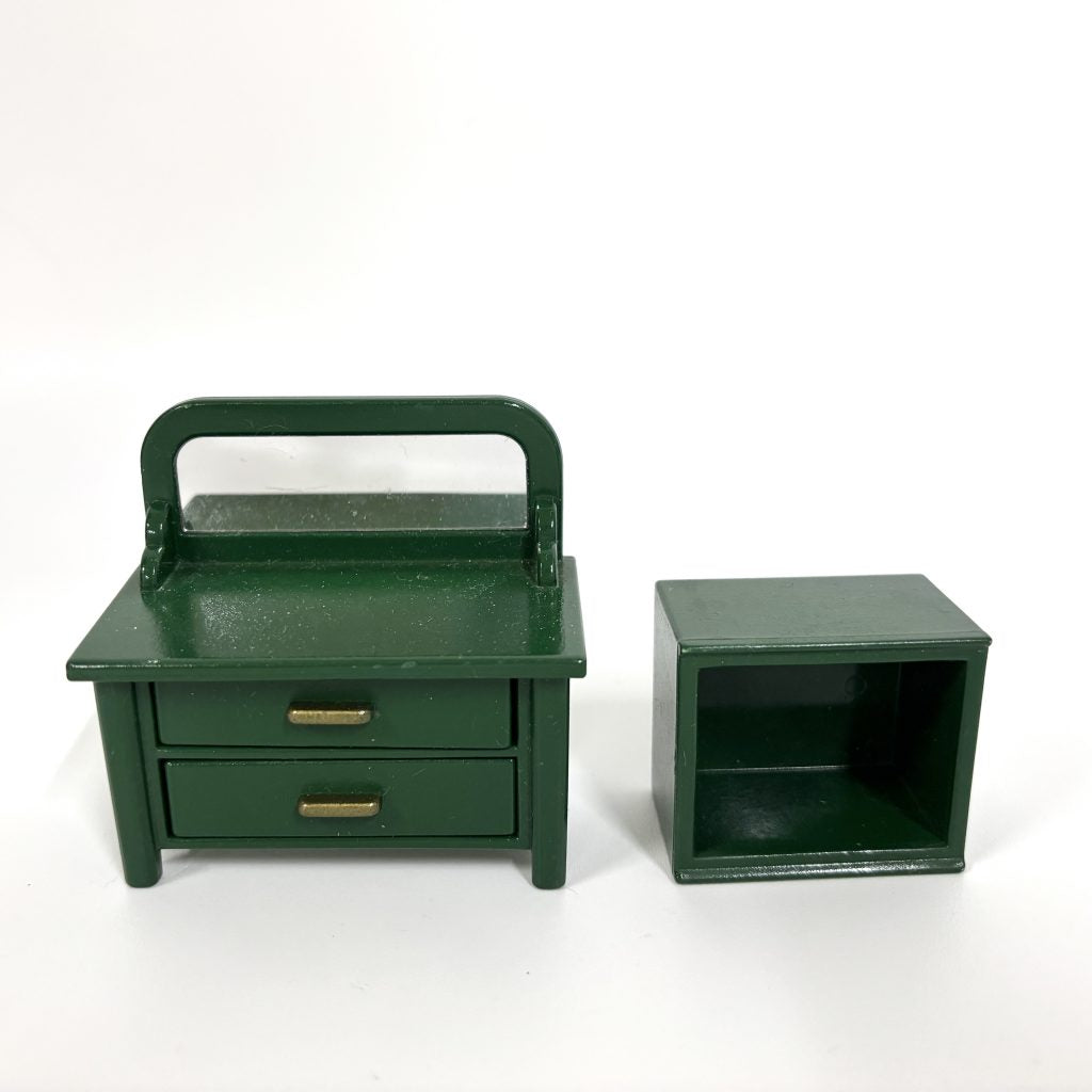 Table de chevet verte d'occasion Sylvanian Families Calico Critters