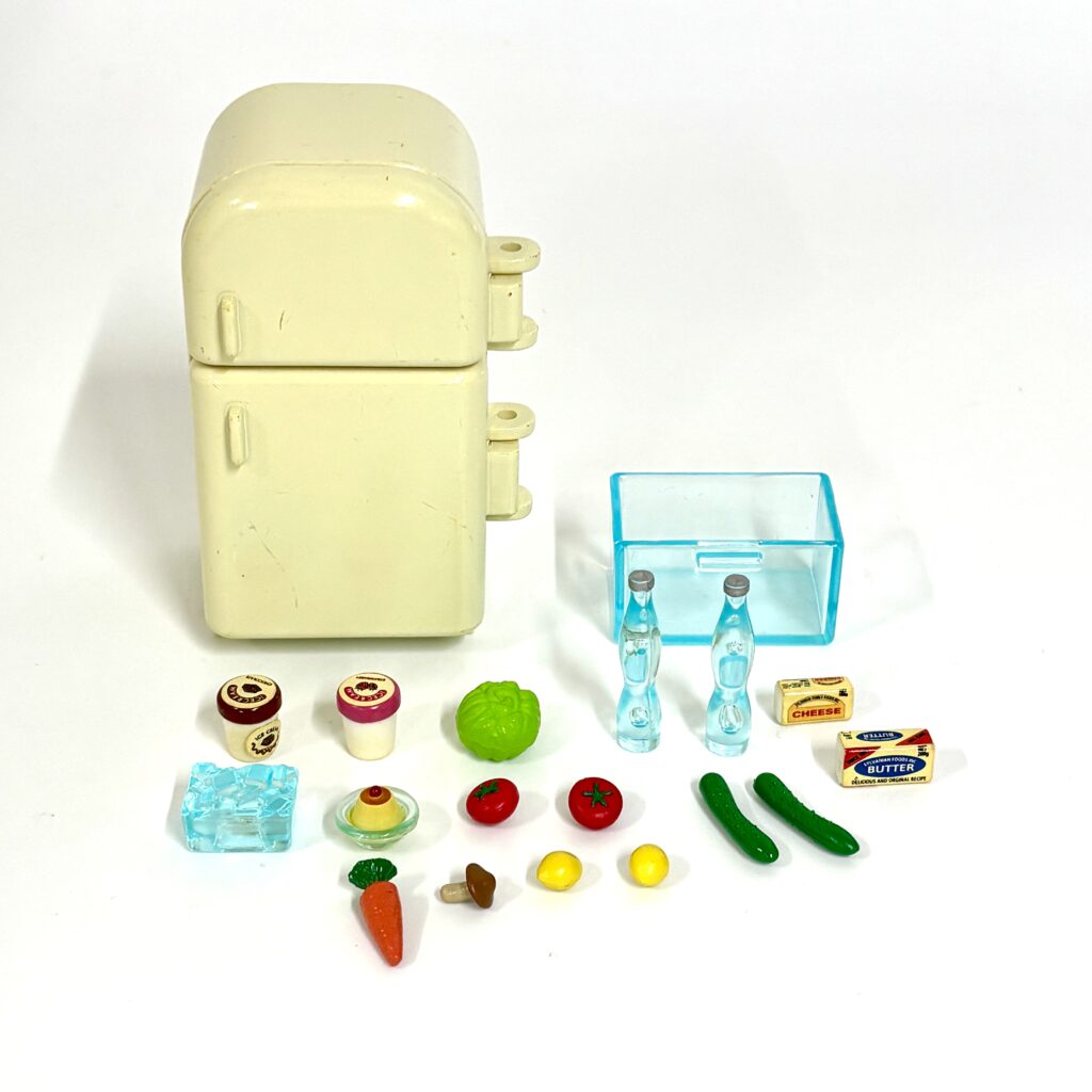 used طقم الثلاجة KA-81 Sylvanian Families Calico Critters
