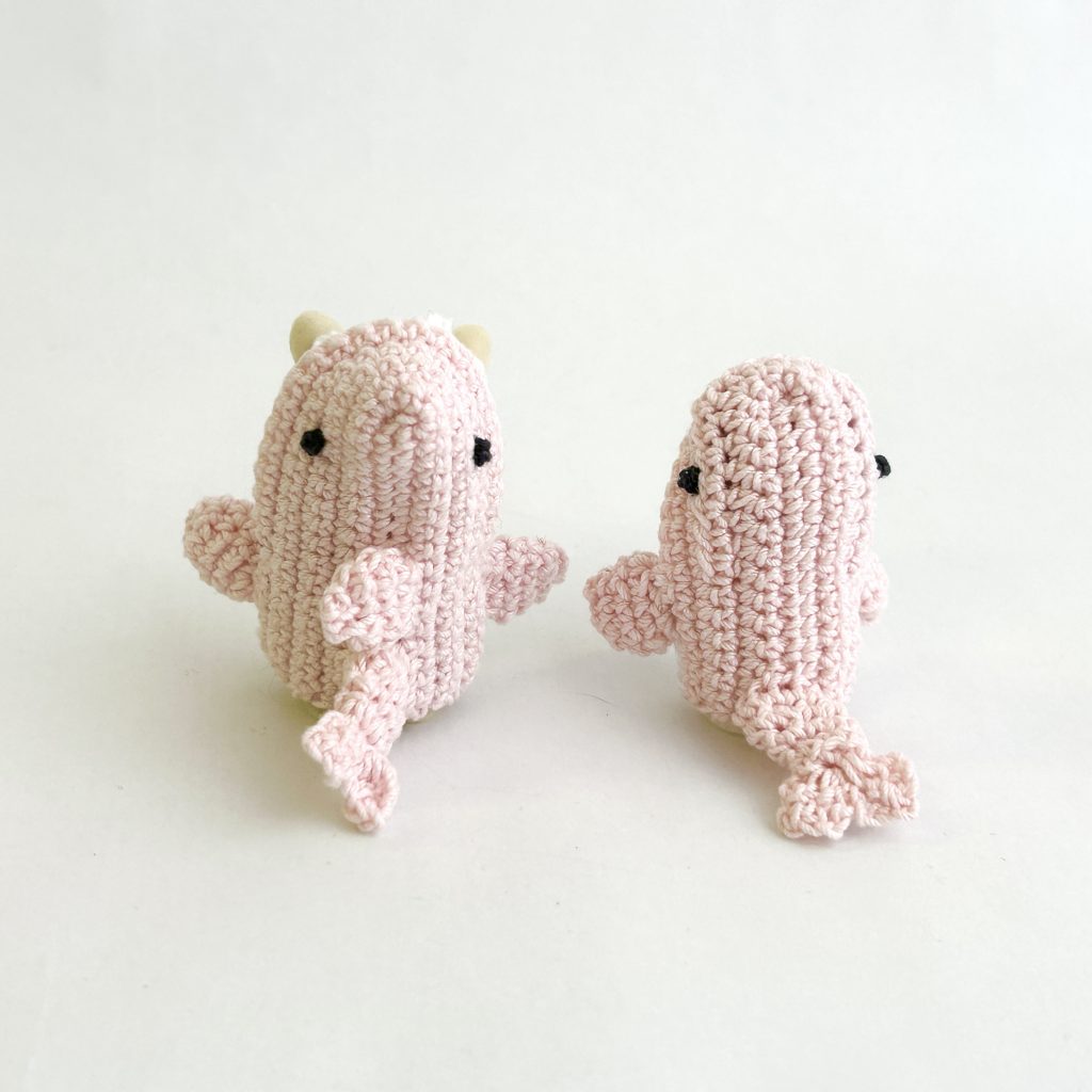 Costumes de requin et de baleine au crochet faits main