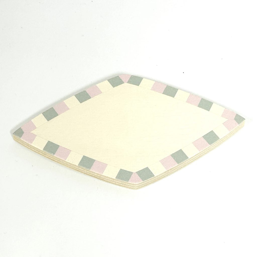 Diamond-Shaped Hina Stand Natural Kitchen