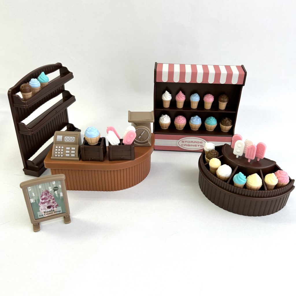 Miniature Ice Cream Shop THREEPY