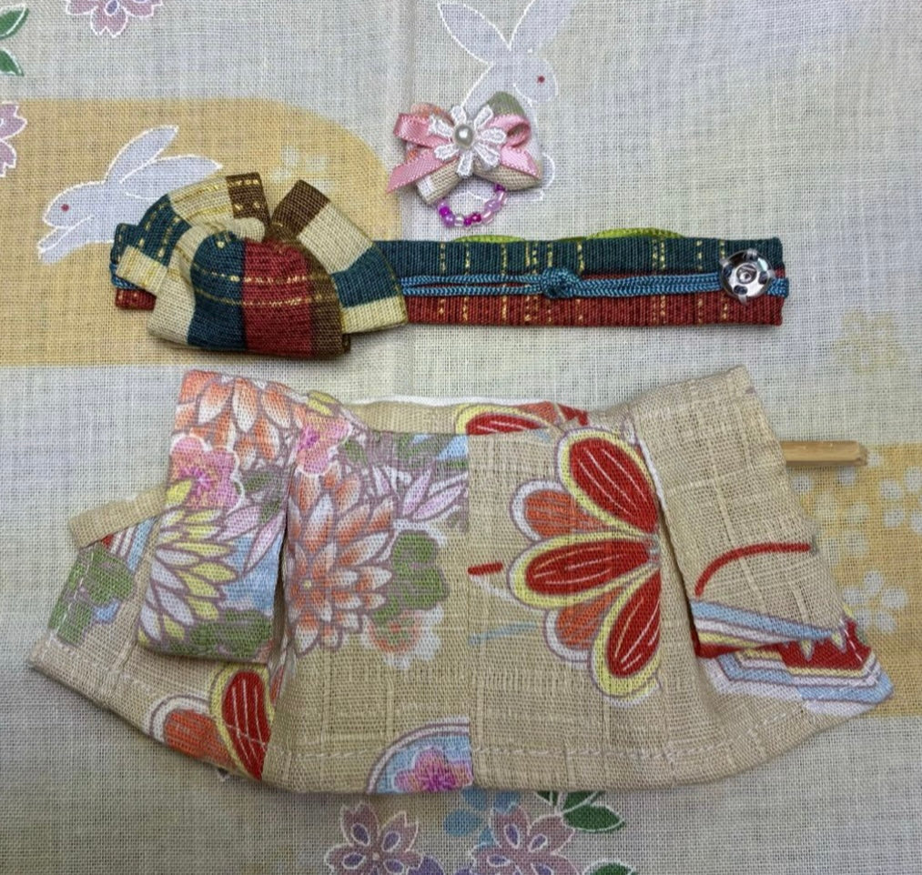 Beige kimono for mother. Handmade