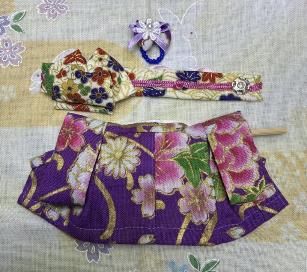 Kimono violet pour mère. Fait main