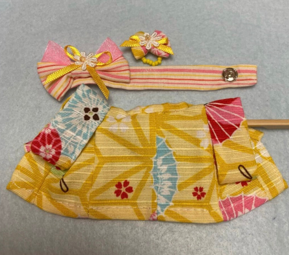 Yukata amarillo para madre hecho a mano