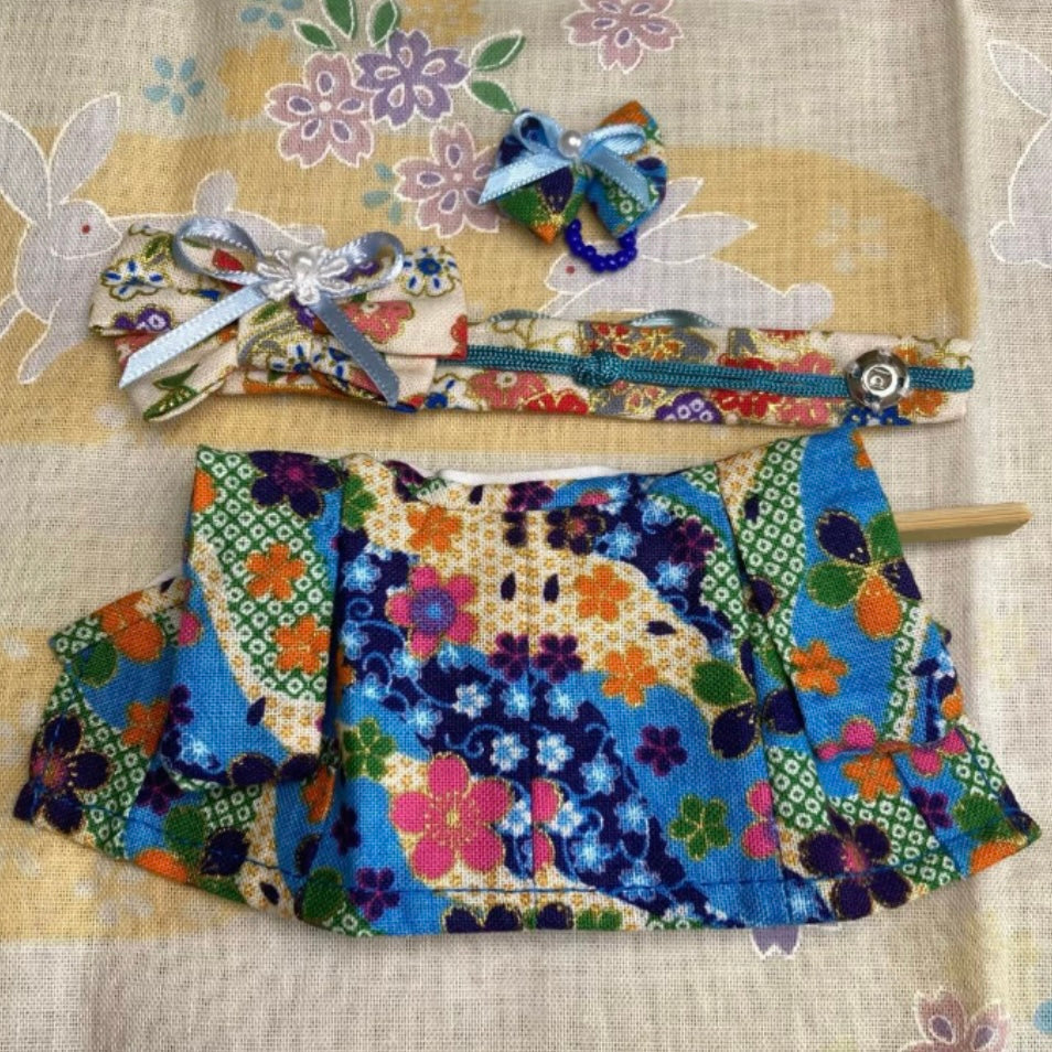 Kimono Floral Azul para Madre Hecho a Mano