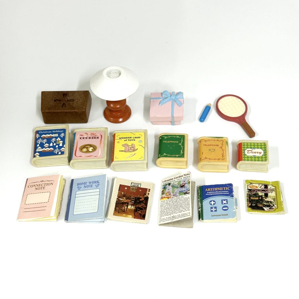 arabic
مستعمل | مجموعة قطع صغيرة: كتب Sylvanian Families Calico Critters