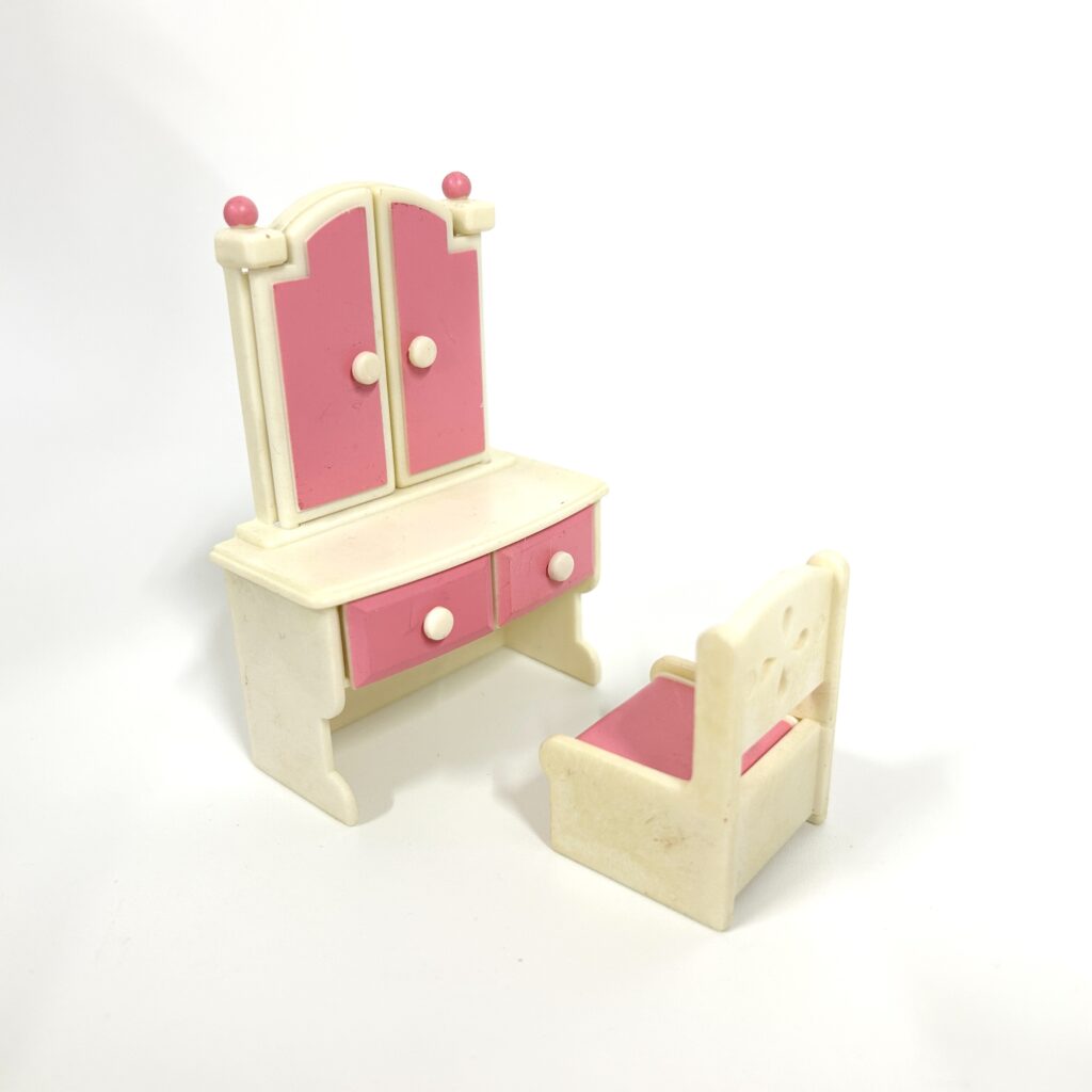 used Tocador y silla Sylvanian Families Calico Critters