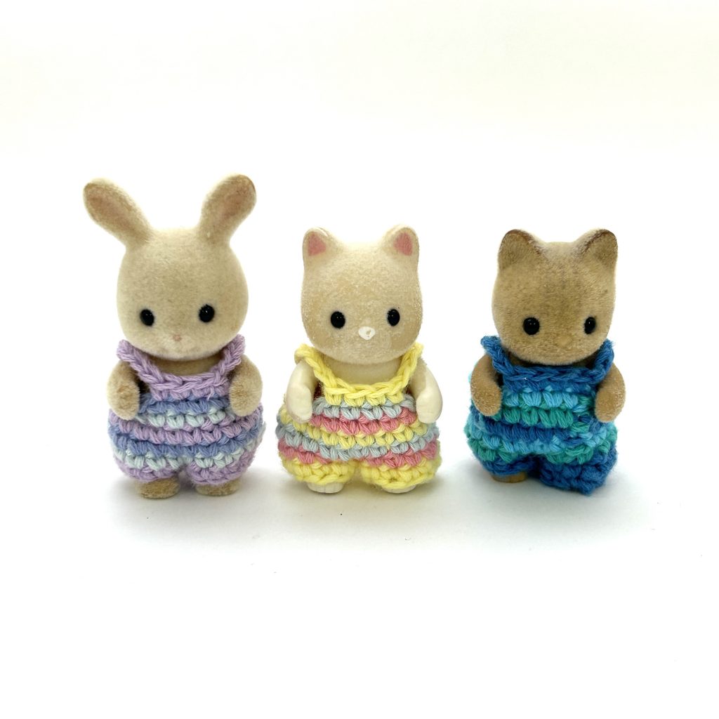 VÊTEMENTS POUR BÉBÉ À RAYURES FAITS À LA MAIN B ENSEMBLE 3 pièces Époque Japon Ne s'applique pas