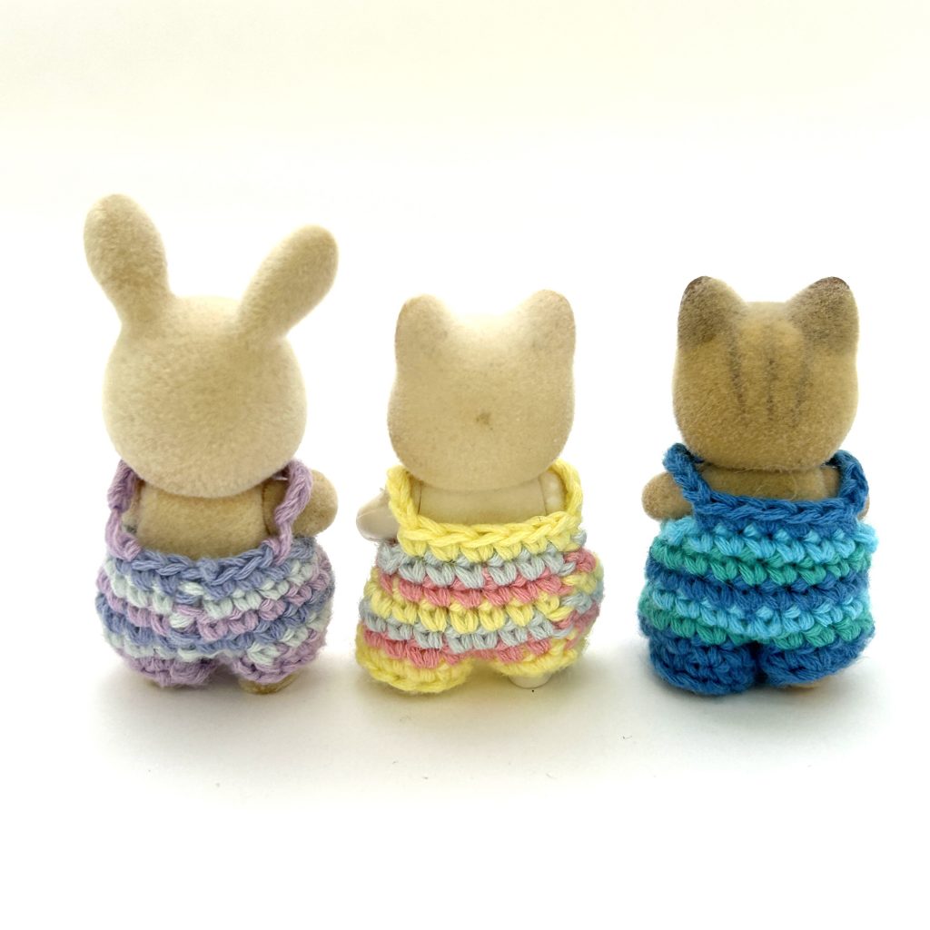 VÊTEMENTS POUR BÉBÉ À RAYURES FAITS À LA MAIN B ENSEMBLE 3 pièces Époque Japon Ne s'applique pas