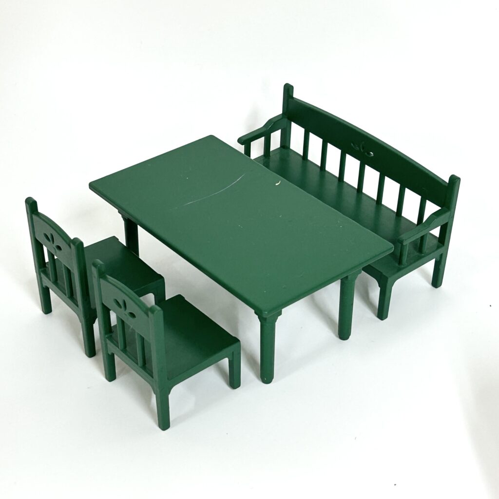 Table familiale verte d'occasion Sylvanian Families Calico Critters