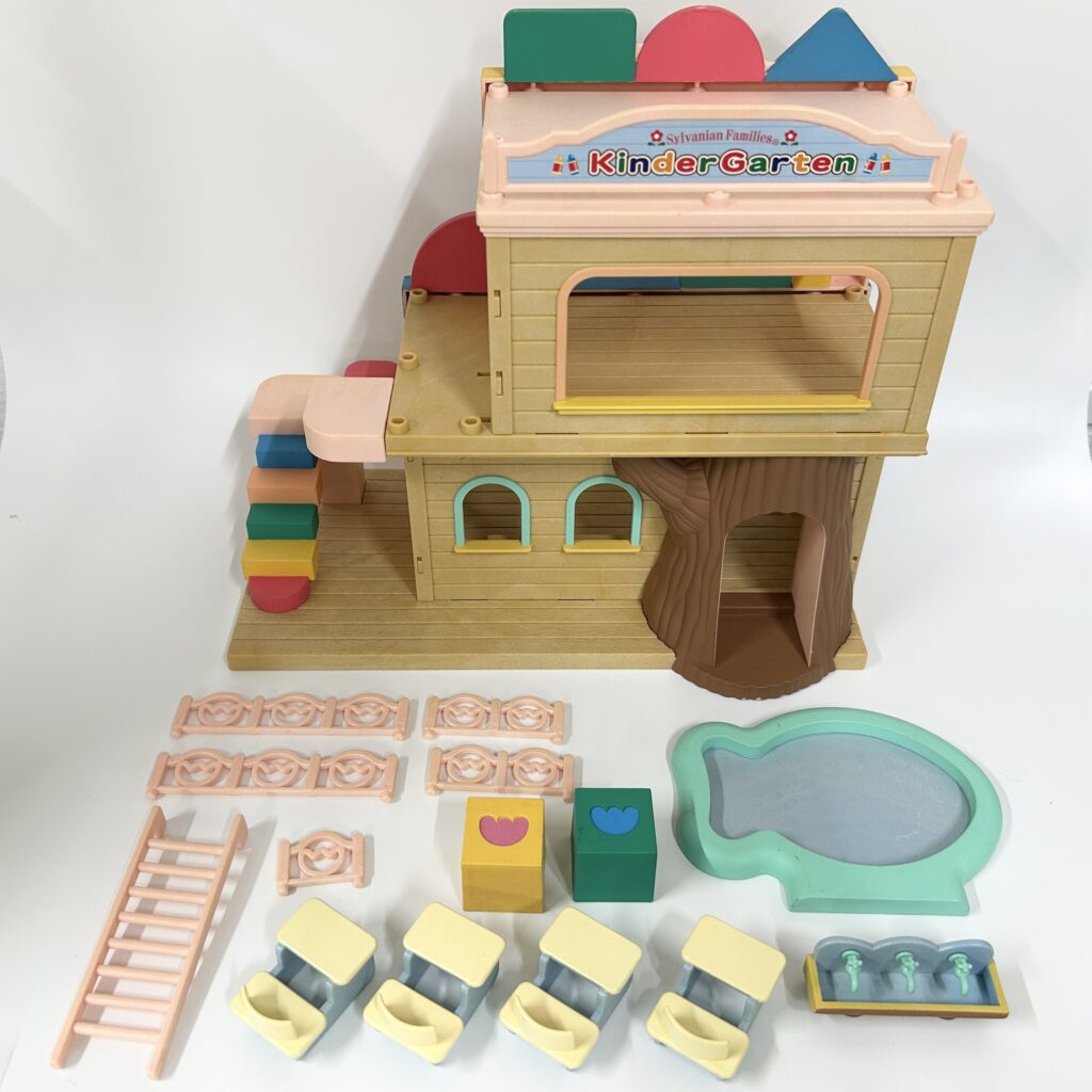 Jardin d'enfants forestier Sylvanian Families Calico Critters d'occasion