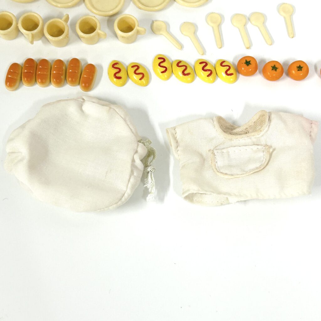 used مجموعة غداء مدرسية S-01 Sylvanian Families Calico Critters