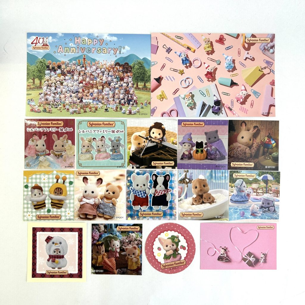Ensemble de carte postale et autocollants D Familles Sylvanian Calico Critters