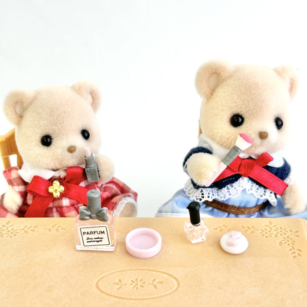 Cosmetics Set B