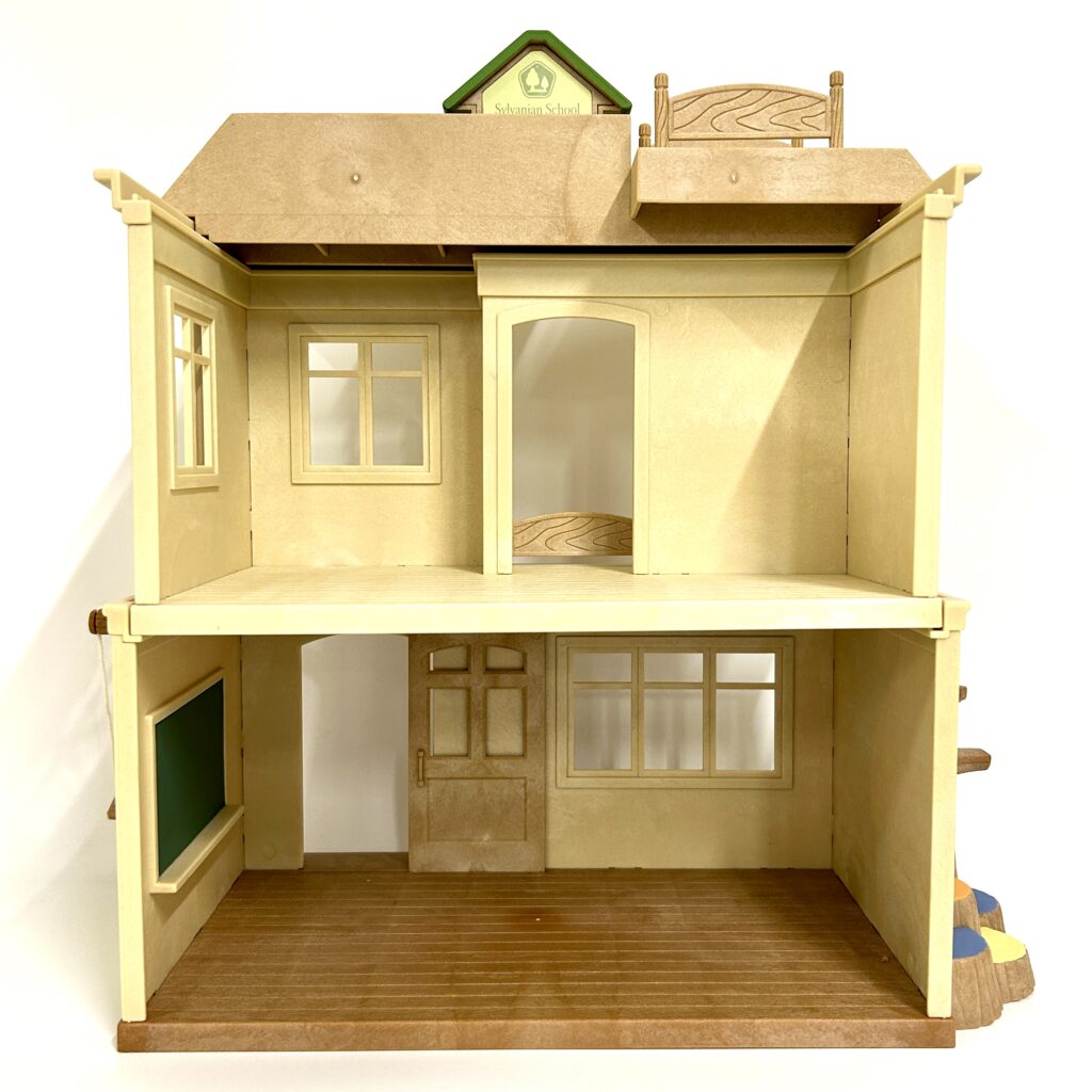 used مدرسة الغابة S-24 Sylvanian Families Calico Critters
